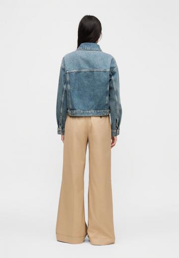 Джинсовая куртка