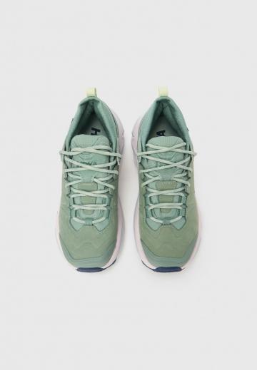 Походные ботинки