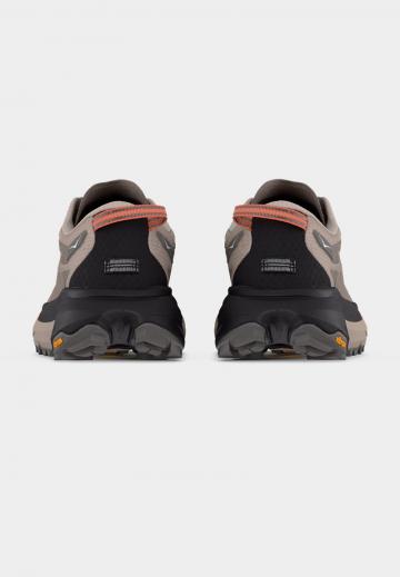 Беговые кроссовки