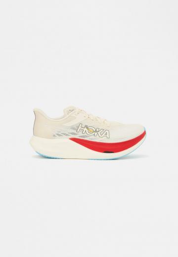 Беговые кроссовки