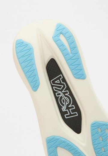 Беговые кроссовки