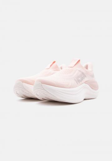 Беговые кроссовки