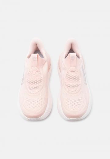 Беговые кроссовки