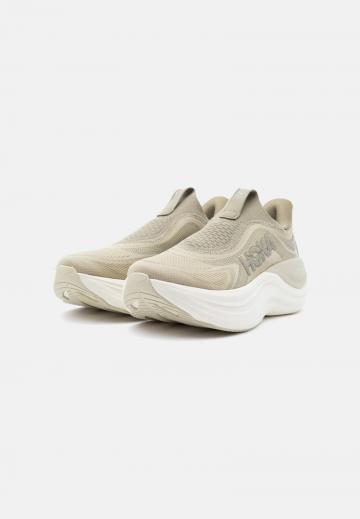 Беговые кроссовки