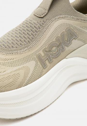 Беговые кроссовки