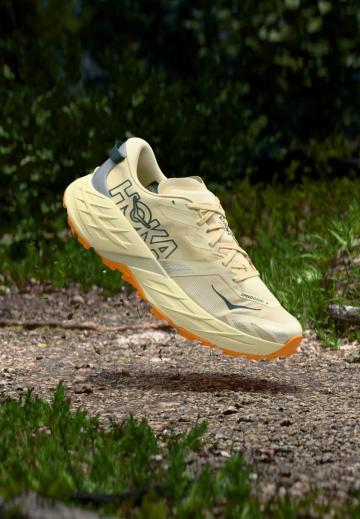 Беговые кроссовки