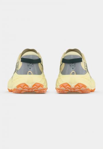 Беговые кроссовки