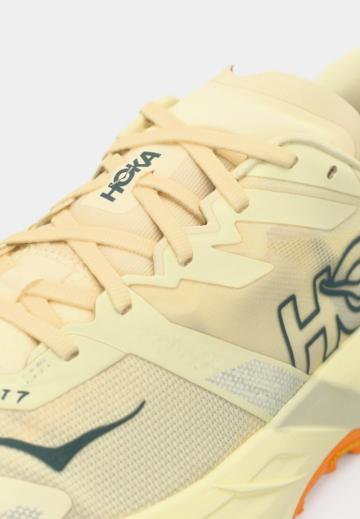 Беговые кроссовки