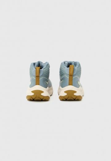 Походные ботинки