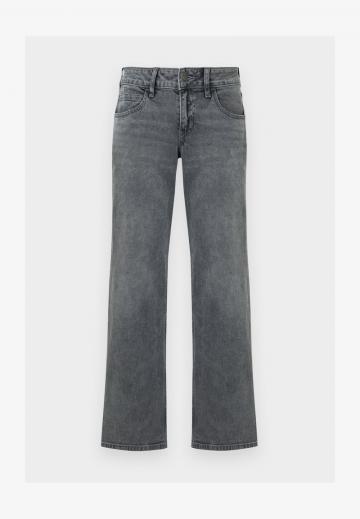 Свободные джинсы