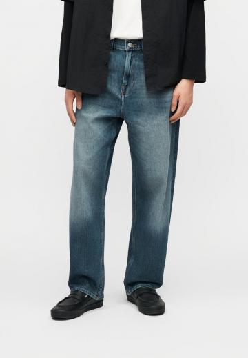 Свободные джинсы