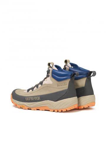 Походные ботинки