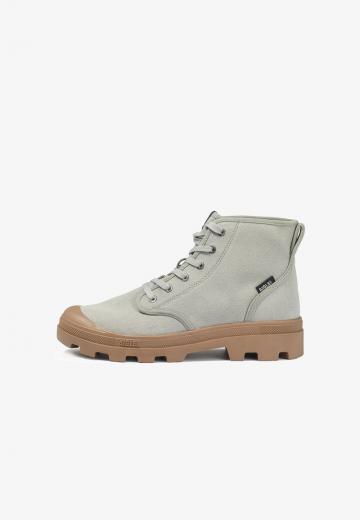 Ботинки на шнуровке