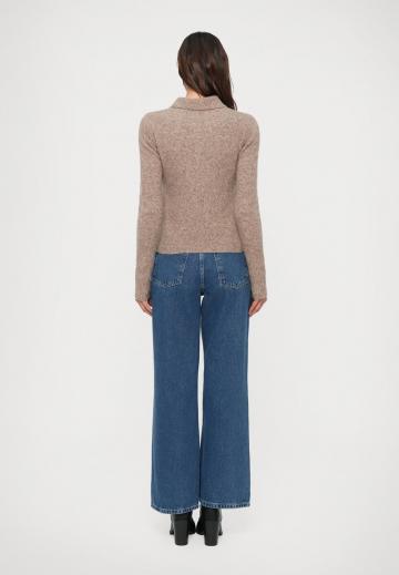 Пуловер с воротником поло