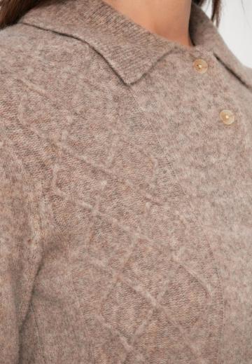 Пуловер с воротником поло