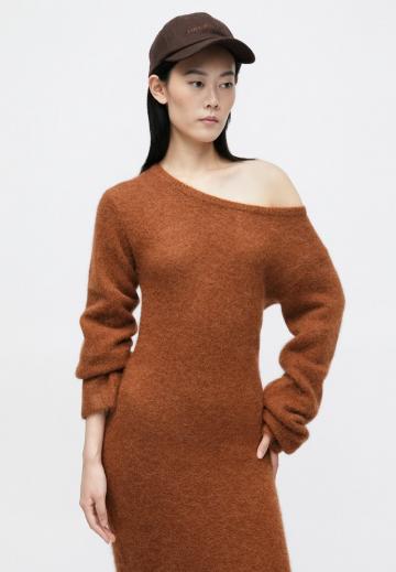 Вязаное платье