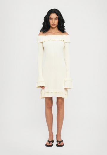 Вязаное платье