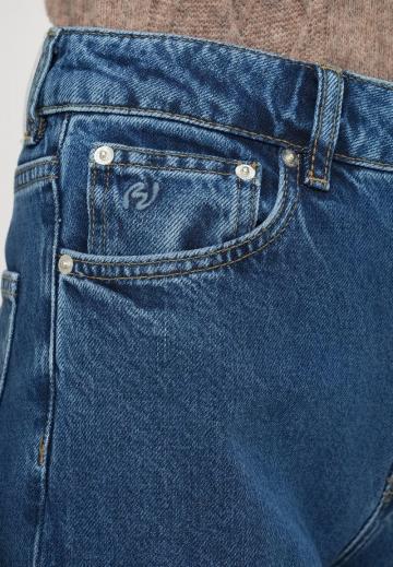 Джинсы бойфренда