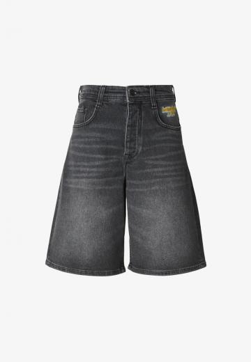 Джинсовые шорты