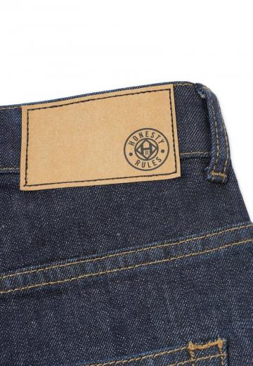 Узкие джинсы