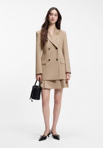 Блейзер с накладными карманами