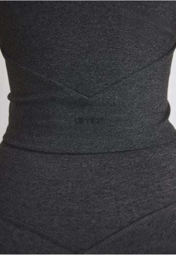 Спортивный бюстгальтер