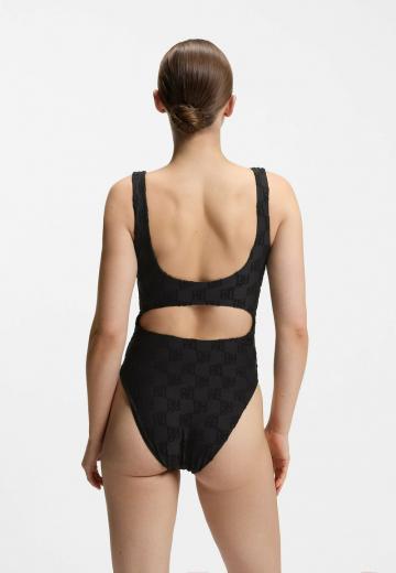 Слитный купальник