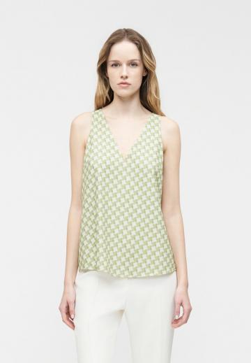 Блузка без рукавов