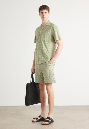 Рубашка с коротким рукавом