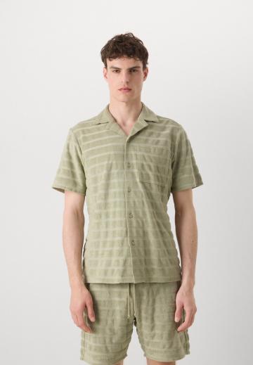 Рубашка с коротким рукавом