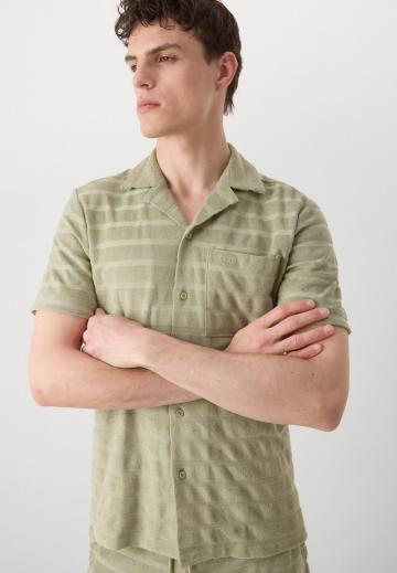 Рубашка с коротким рукавом