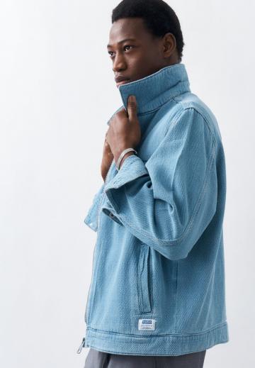 Джинсовая куртка