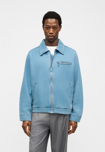 Джинсовая куртка