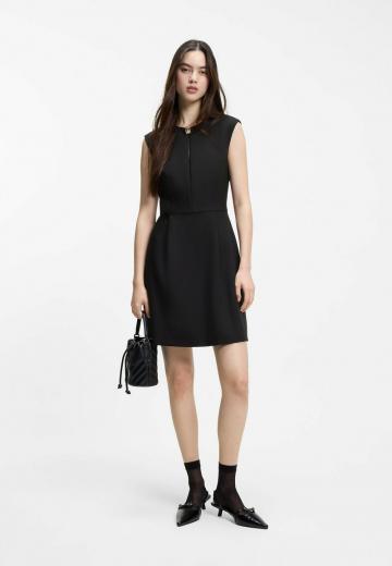 Платье футляр