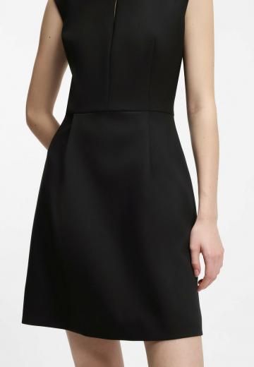 Платье футляр