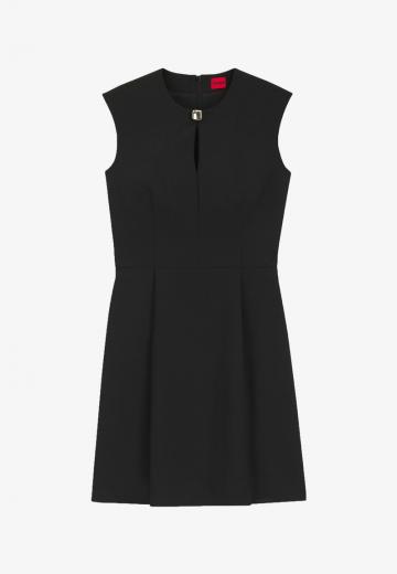 Платье футляр