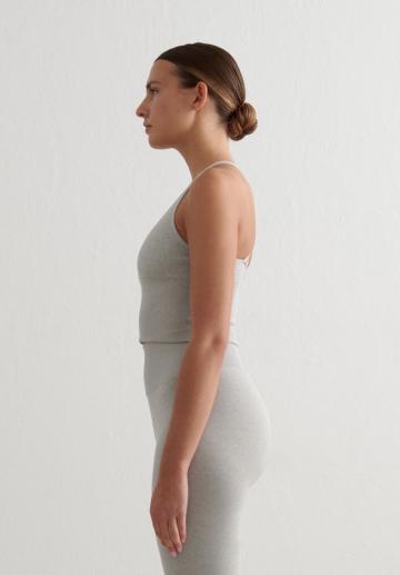 Спортивный бюстгальтер