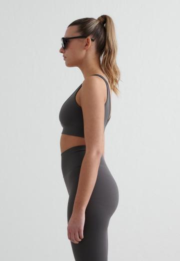 Спортивный бюстгальтер