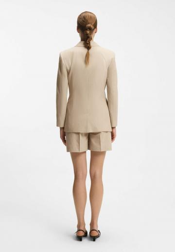 Короткое пальто