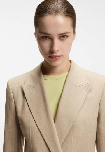 Короткое пальто