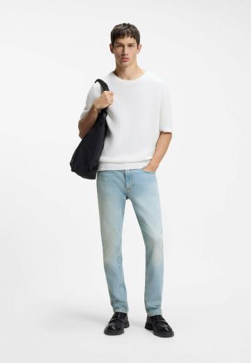 Узкие джинсы