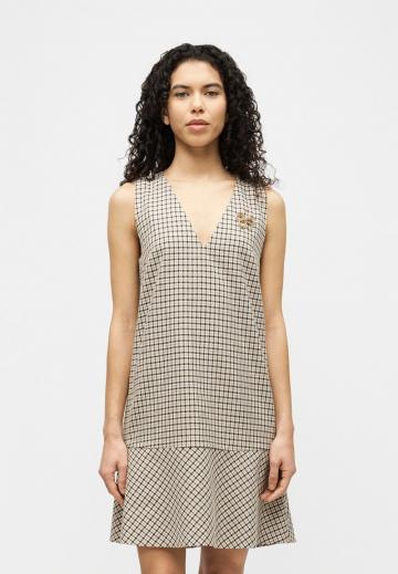 Короткое платье