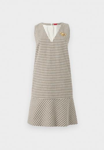 Короткое платье