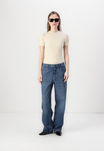 Свободные джинсы