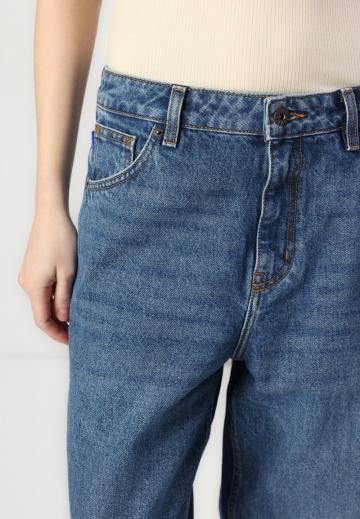 Свободные джинсы