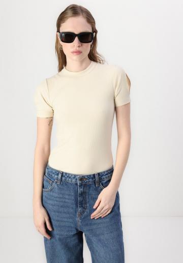 Свободные джинсы