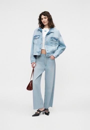 Джинсовая куртка