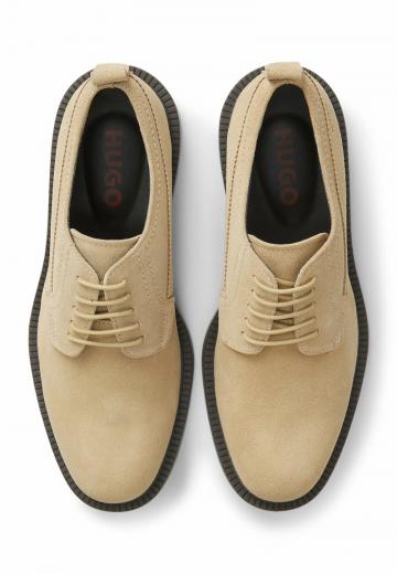 Ботинки на шнуровке