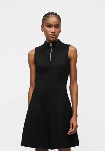 Короткое платье