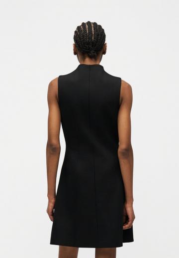 Короткое платье